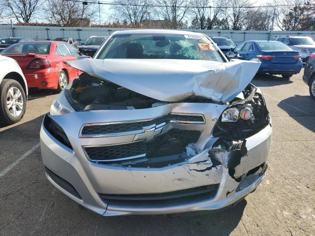1G11D5RRXDF111139 - 2013 CHEVROLET MALIBU 1LT Srebrny zdjęcie 5