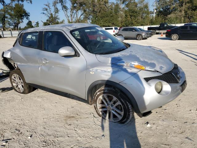 JN8AF5MR9DT205298 - 2013 NISSAN JUKE S SILVER photo 4