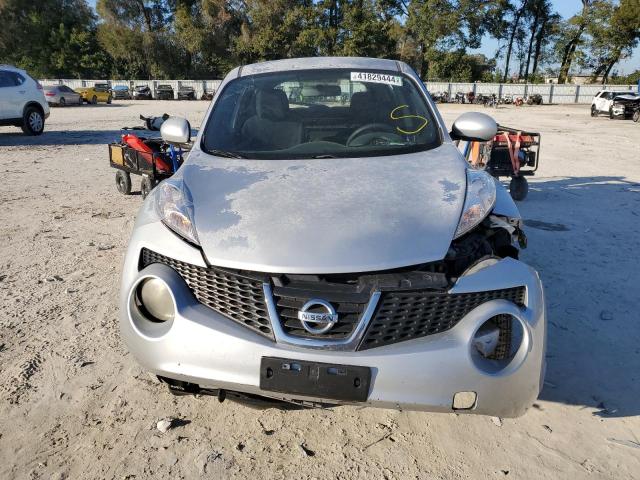 JN8AF5MR9DT205298 - 2013 NISSAN JUKE S SILVER photo 5