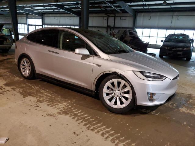 5YJXCAE24GF001721 - 2016 TESLA MODEL X SILVER photo 4