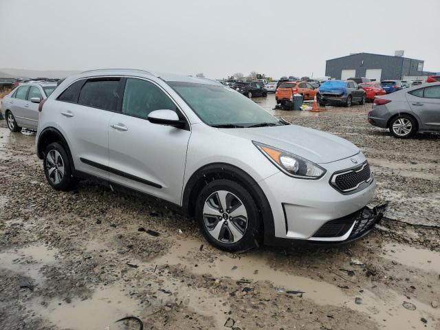 KNDCB3LC7K5322333 - 2019 KIA NIRO FE SILVER photo 4