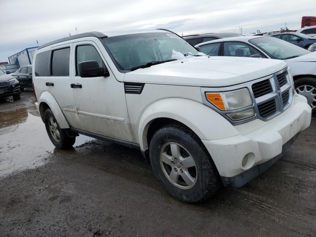 1D8GU28K18W275097 - 2008 DODGE NITRO SXT WHITE photo 4