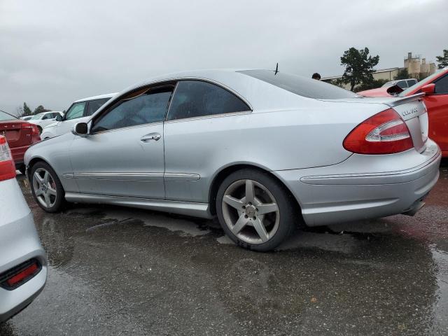 WDBTJ75J15F141750 - 2005 MERCEDES-BENZ CLK 500 SILVER photo 2