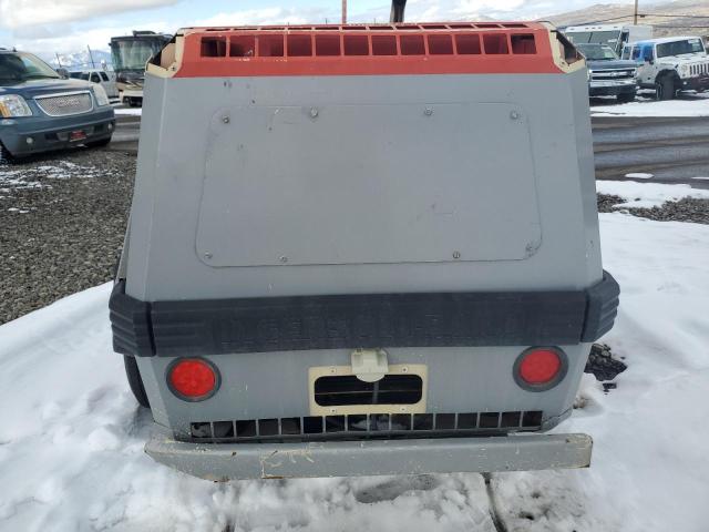 4FVCABAA41U317628 - 2001 INGERSOLL-RAND COMPRESSOR 银色 照片 6