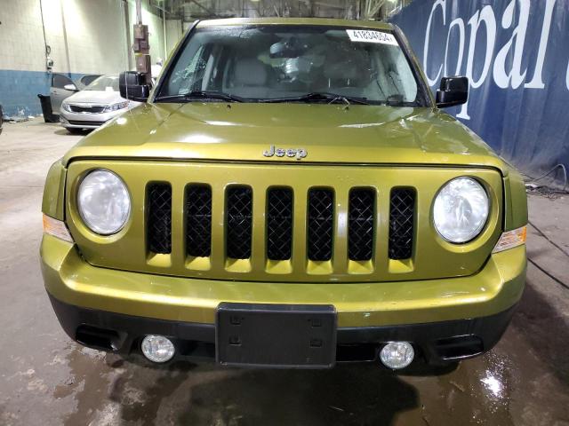 1C4NJRFB5CD563977 - 2012 JEEP PATRIOT LATITUDE GREEN photo 5