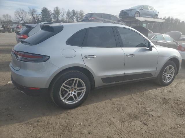 WP1AA2A57MLB09596 - 2021 PORSCHE MACAN SILVER photo 3