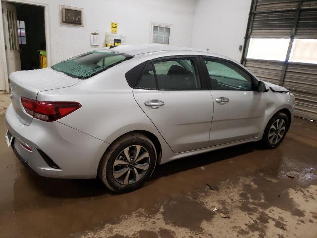 3KPA24AD4PE541948 - 2023 KIA RIO LX SILVER photo 3