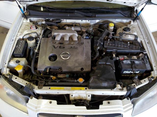 JN1DA31A82T315365 - 2002 NISSAN MAXIMA GLE WHITE photo 11