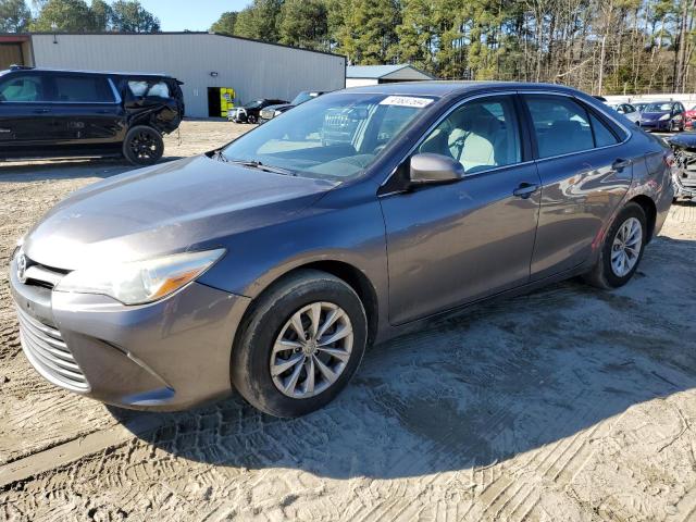 4T4BF1FK4FR512398 - 2015 TOYOTA CAMRY LE GRAY photo 1