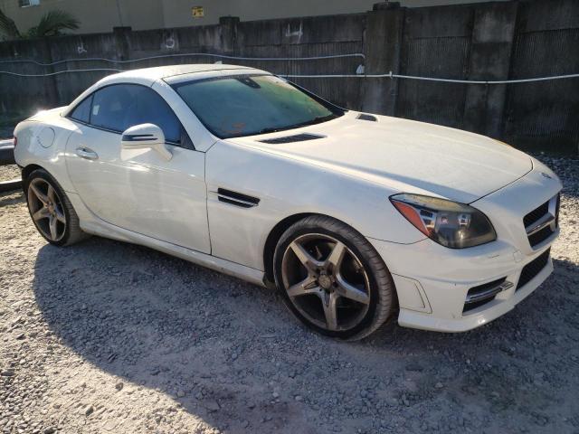 WDDPK4HA6CF036442 - 2012 MERCEDES-BENZ SLK 250 WHITE photo 4