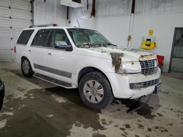 5LMFU28549LJ00455 - 2009 LINCOLN NAVIGATOR WHITE photo 4