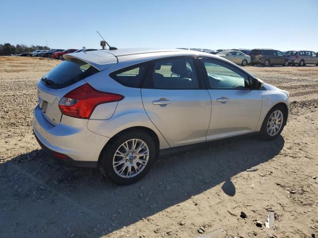 1FAHP3K23CL169310 - 2012 FORD FOCUS SE SILVER photo 3