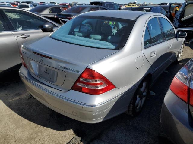 WDBRF40J54F487543 - 2004 MERCEDES-BENZ C 230K SPORT SEDAN SILVER photo 3