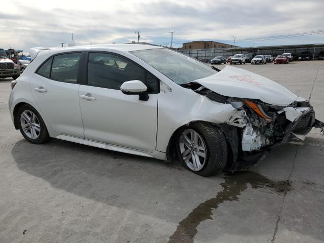 JTNK4RBE4K3037365 - 2019 TOYOTA COROLLA SE WHITE photo 4