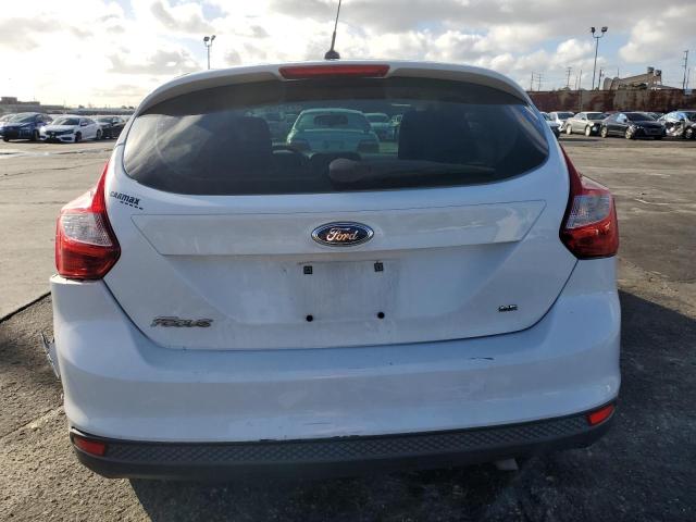 1FADP3K20DL363096 - 2013 FORD FOCUS SE WHITE photo 6