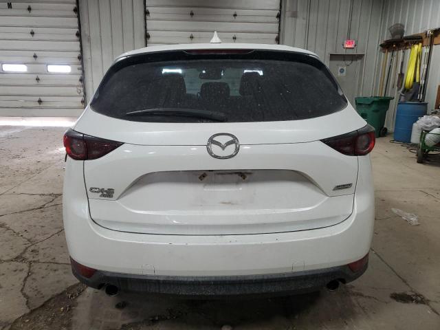 JM3KFBCM7J0455454 - 2018 MAZDA CX-5 TOURING თეთრი ფოტო 6
