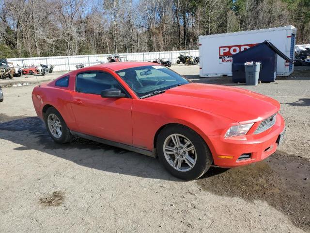 1ZVBP8AM8C5261871 - 2012 FORD MUSTANG RED photo 4