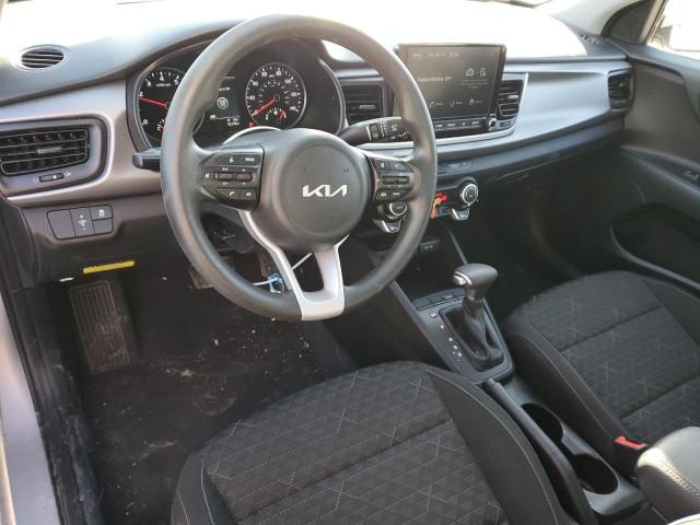 3KPA24AD7PE533794 - 2023 KIA RIO LX SILVER photo 8