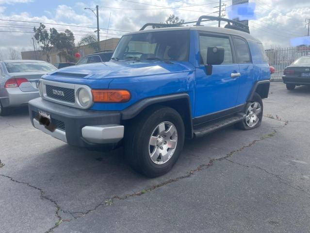 JTEZU11F070013471 - 2007 TOYOTA FJ CRUISER BLUE photo 2