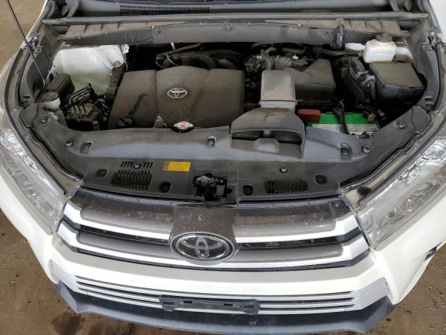 5TDZZRFH3JS250197 - 2018 TOYOTA HIGHLANDER LE CREAM photo 12