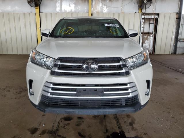 5TDZZRFH3JS250197 - 2018 TOYOTA HIGHLANDER LE CREAM photo 5