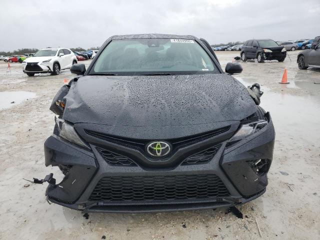 4T1G11AKXPU787748 - 2023 TOYOTA CAMRY SE NIGHT SHADE BLACK photo 5