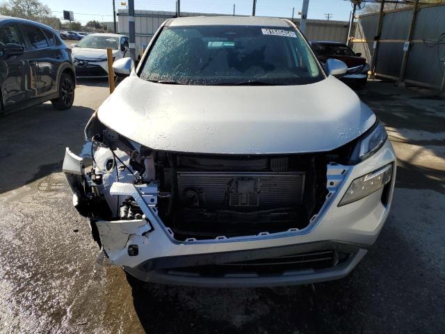 5N1BT3BAXPC889594 - 2023 NISSAN ROGUE SV SILVER photo 5