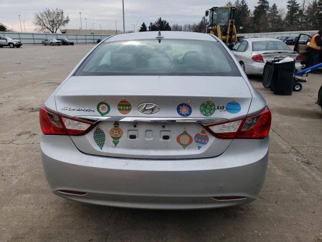 5NPEB4AC4CH432288 - 2012 HYUNDAI SONATA GLS SILVER photo 6