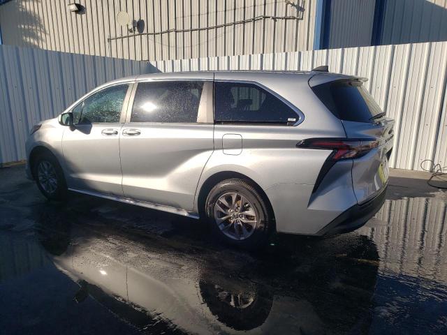 5TDKRKEC0PS145849 - 2023 TOYOTA SIENNA LE SILVER photo 2