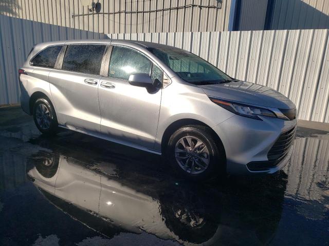 5TDKRKEC0PS145849 - 2023 TOYOTA SIENNA LE SILVER photo 4