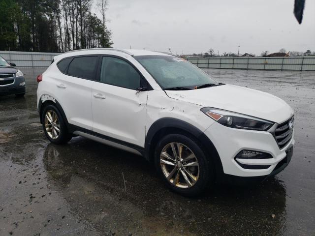 KM8J3CA46HU323502 - 2017 HYUNDAI TUCSON LIMITED WHITE photo 4