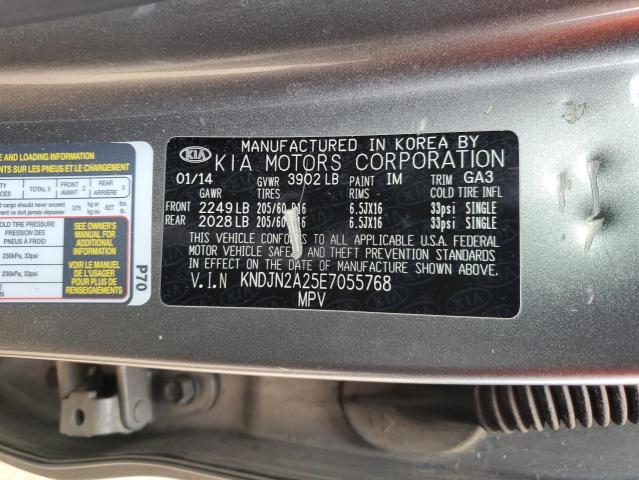 KNDJN2A25E7055768 - 2014 KIA SOUL GRAY photo 12