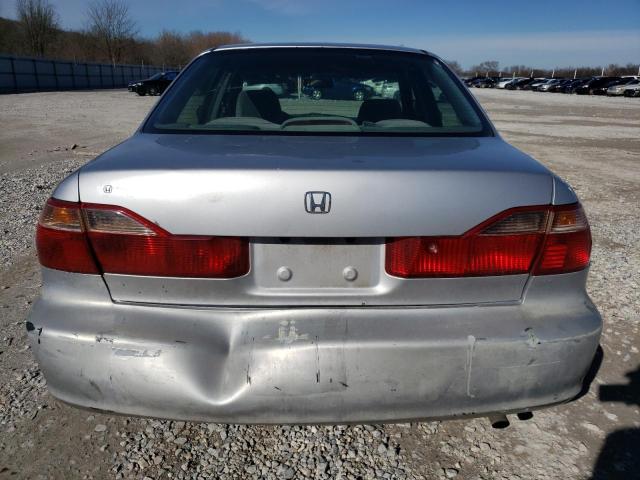 1HGCG564XWA065880 - 1998 HONDA ACCORD LX SILVER photo 6