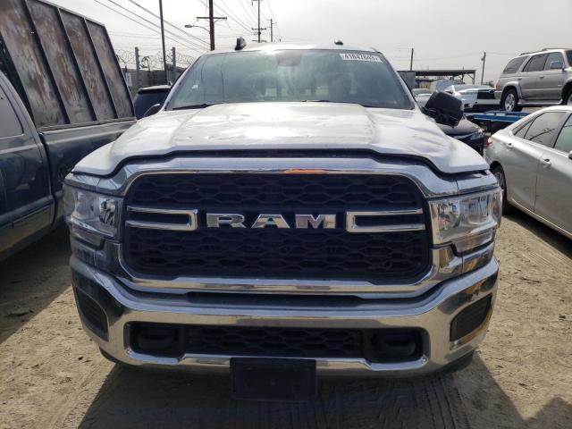 3C6UR5CLXNG109912 - 2022 RAM 2500 TRADESMAN Beyaz fotoğraf 5