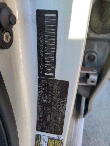 KNAFK4A65F5409795 - 2015 KIA FORTE LX SILVER photo 12