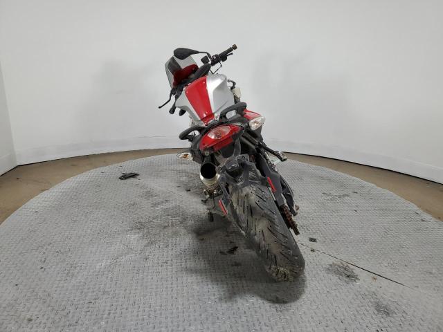 WB1022707CZS50702 - 2012 BMW F800 R RED photo 4