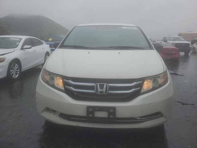 5FNRL5H26FB028543 - 2015 HONDA ODYSSEY LX WHITE photo 5