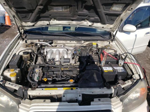 JN1DA31AX2T323161 - 2002 NISSAN MAXIMA GLE WHITE photo 11