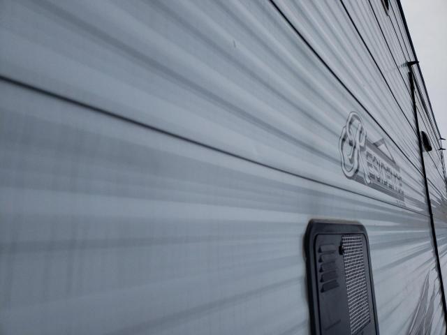 4YDT40F23MW160710 - 2021 KEYSTONE TRAV TRAIL WHITE photo 9