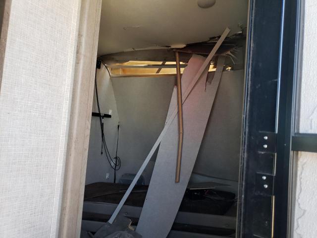 4YDT32421LB450595 - 2020 KEYSTONE OUTBACK WHITE photo 9