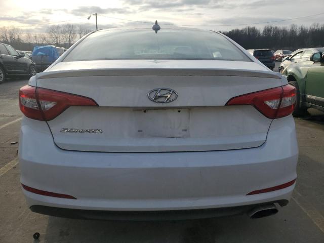 5NPE24AF2FH151959 - 2015 HYUNDAI SONATA SE WHITE photo 6