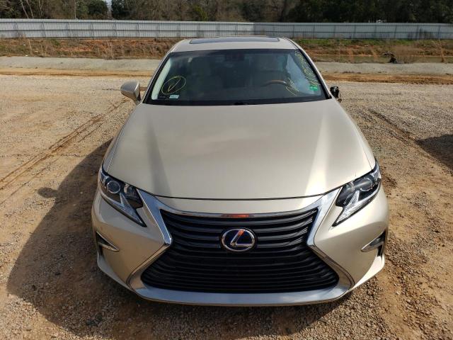 JTHBW1GG0G2107143 - 2016 LEXUS ES 300H BEIGE photo 5