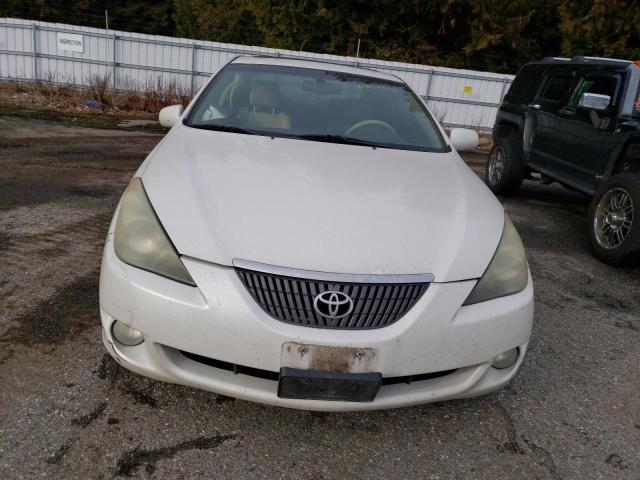 4T1CA30P05U050224 - 2005 TOYOTA CAMRY SOLA SE WHITE photo 5