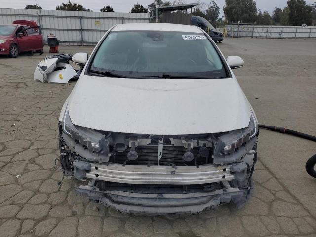 JTDKARFP4H3058072 - 2017 TOYOTA PRIUS PRIM WHITE photo 5