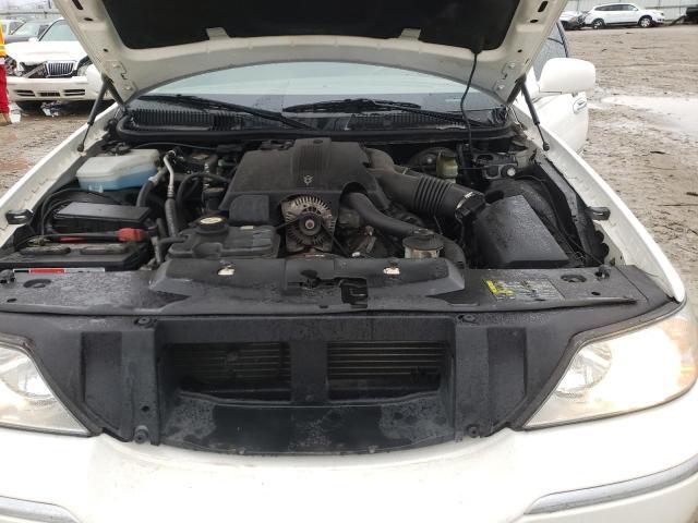 1LNHM81W84Y610126 - 2004 LINCOLN TOWN CAR EXECUTIVE Белый фото 11