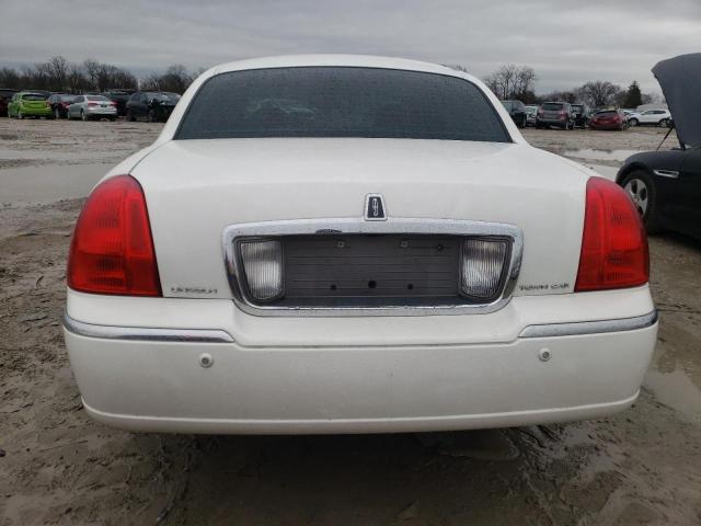 1LNHM81W84Y610126 - 2004 LINCOLN TOWN CAR EXECUTIVE Белый фото 6