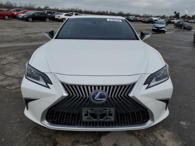 JTHB21B11K2037417 - 2019 LEXUS ES 300H WHITE photo 5