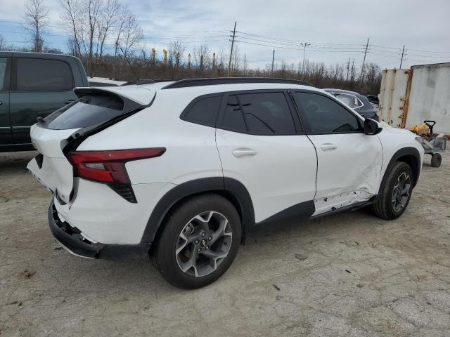 KL77LHE24RC047121 - 2024 CHEVROLET TRAX 1LT WHITE photo 3