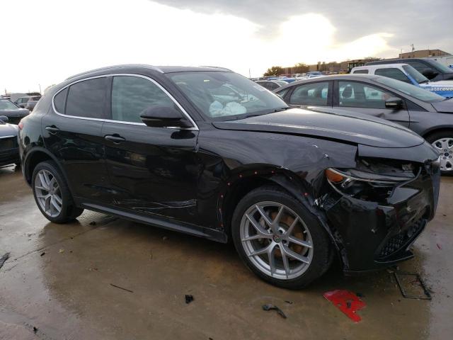 ZASFAKBN9J7C19759 - 2018 ALFA ROMEO STELVIO TI BLACK photo 4