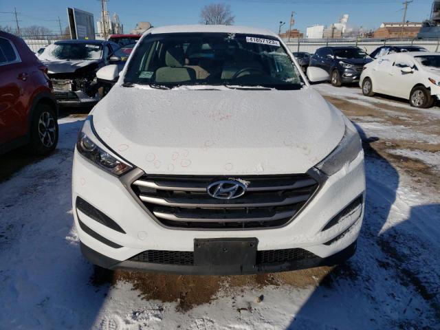 KM8J23A41GU059638 - 2016 HYUNDAI TUCSON SE WHITE photo 5